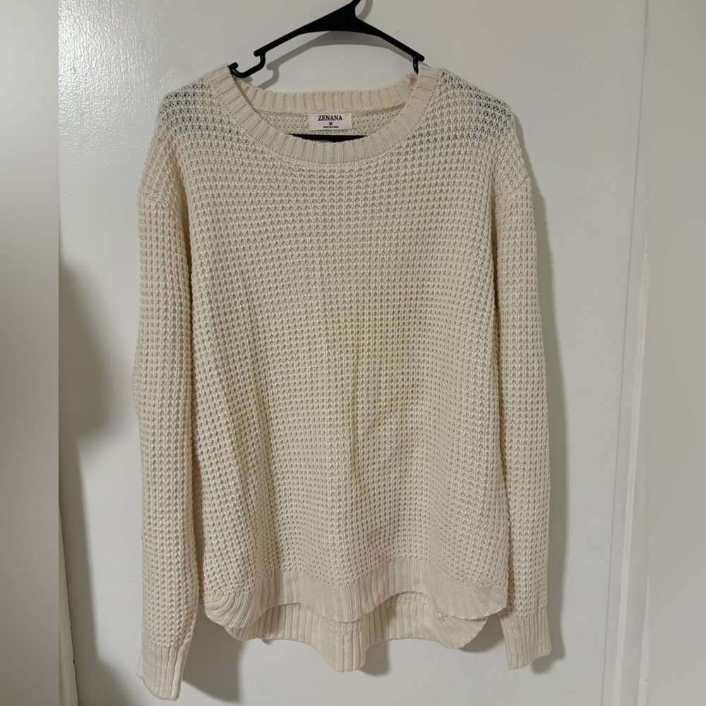New Women’s Waffle Knit Cream Crewneck sweater size M